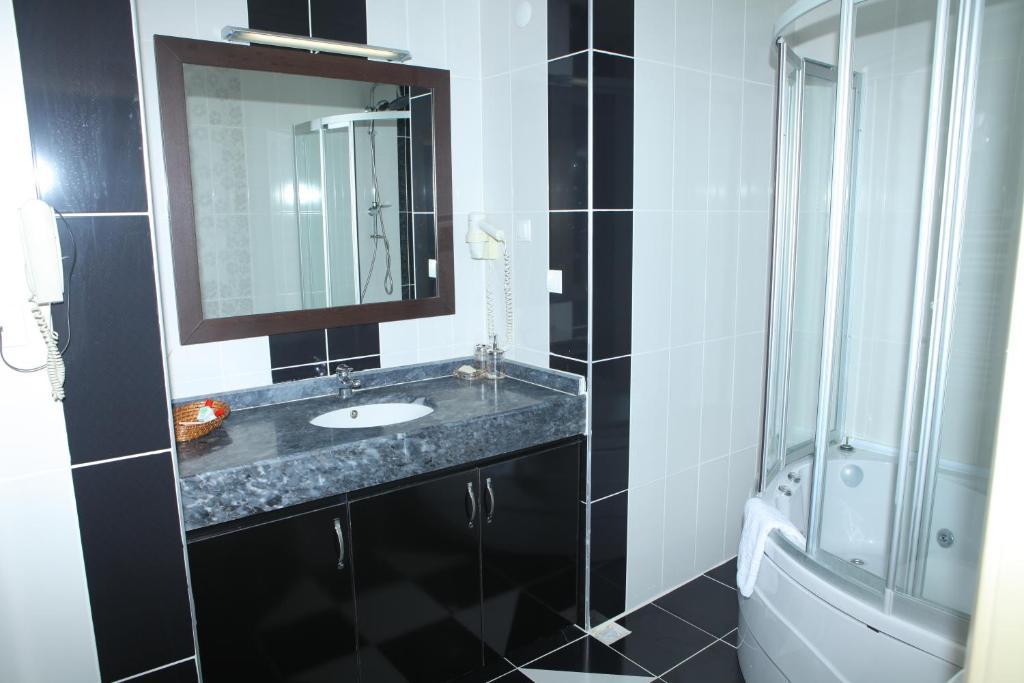 Cihan Hotel Hopa Εξωτερικό φωτογραφία